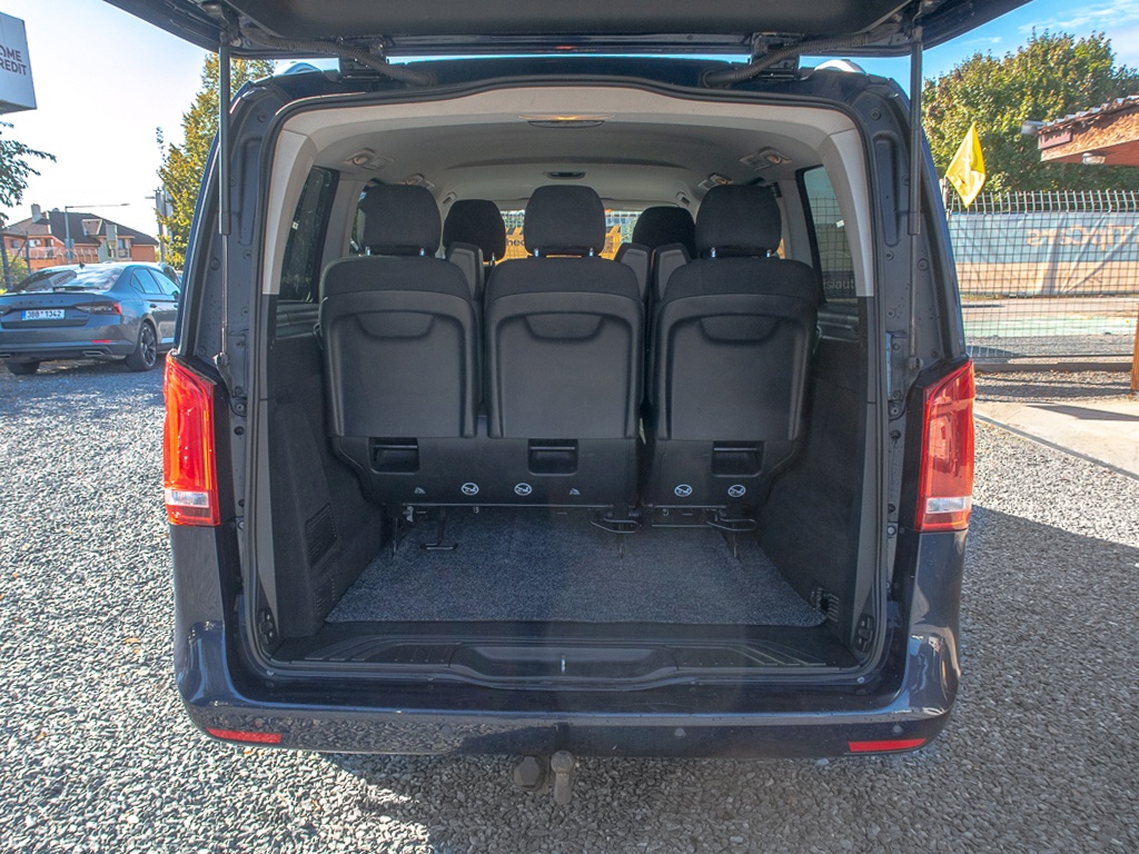 Mercedes-Benz ČR 220D MAT NAVI – 7 sedadel - 15