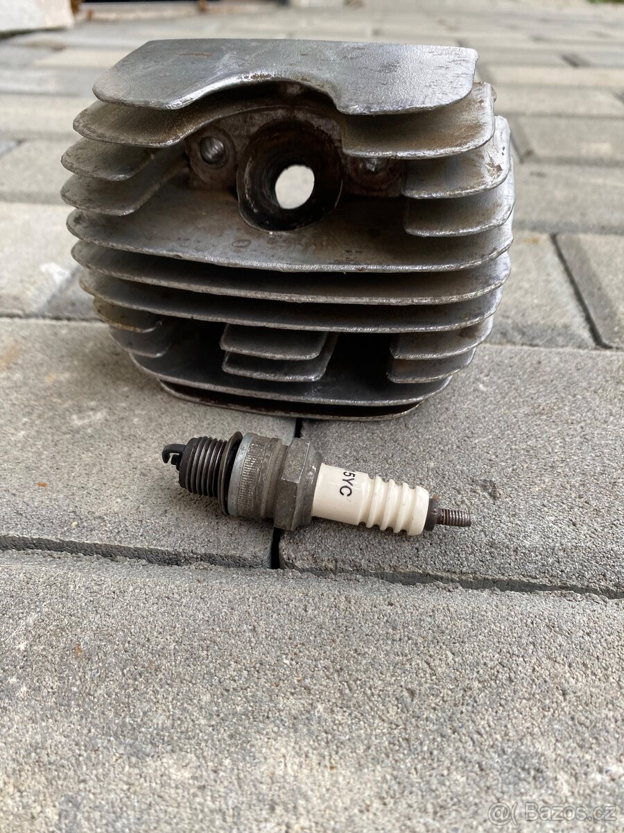 Hlava válce Jawa Pionýr - 15