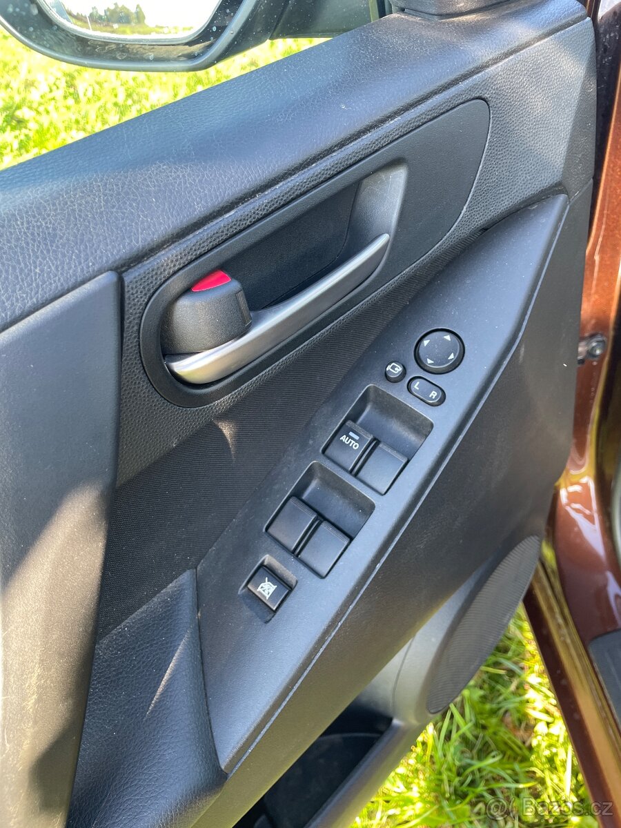 Mazda 3, 1.6, 77 kW, najeto 35 tis km, ČR, první majitel - 15