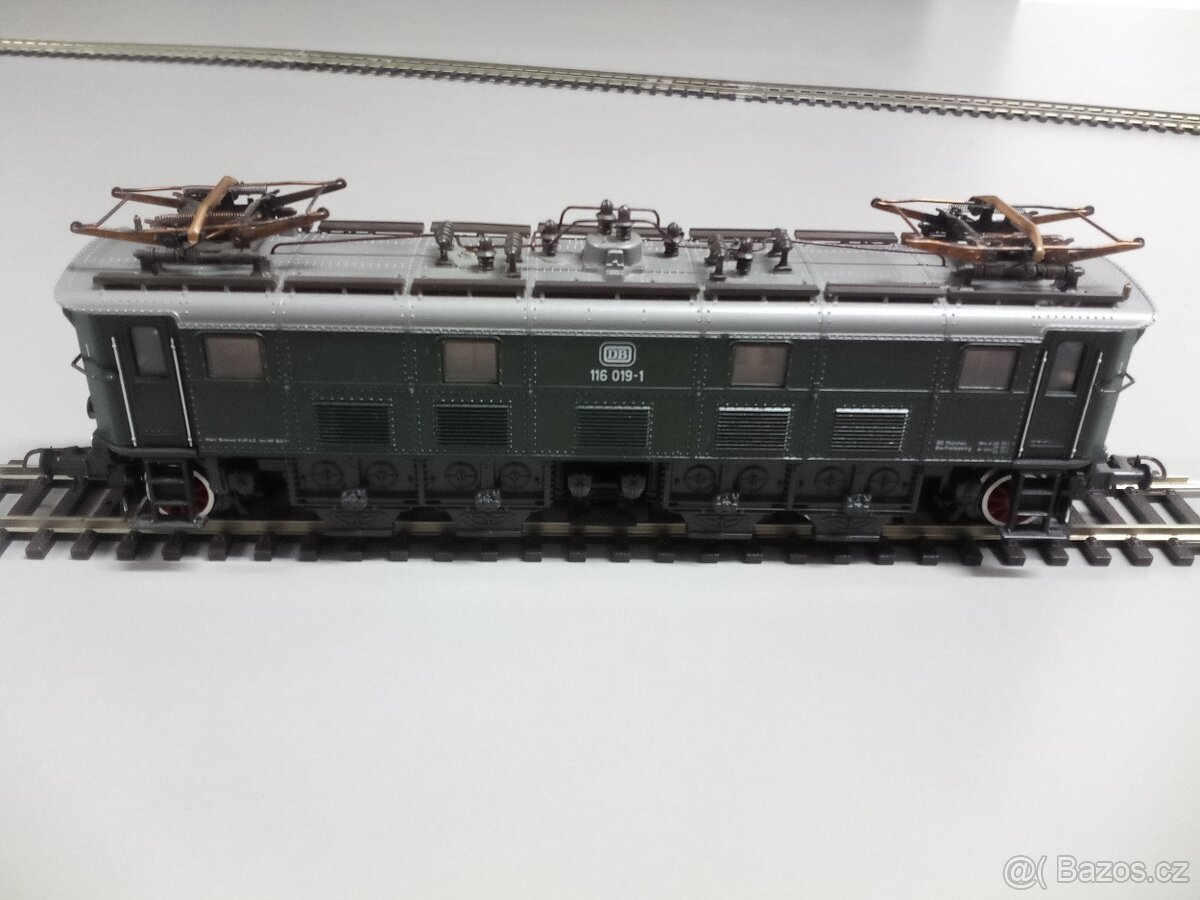 Lokomotivy ROCO HO - 15