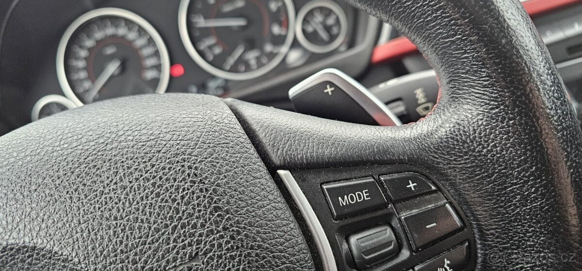 BMW f30 320d SPORT / Automat / navigace / sedan - 15