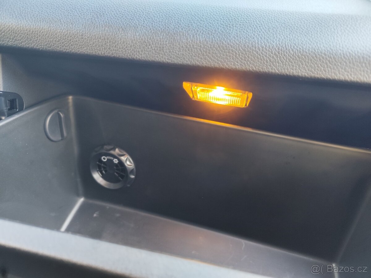 Hyundai i30 Cupe.1.4,16V,73kw.R.V.9/2014.STK Nová.Km 124 300 - 15