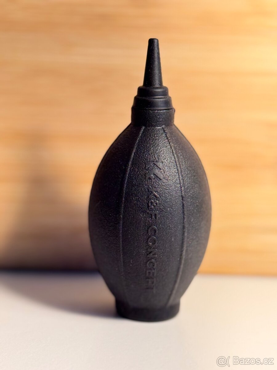 Sony Alpha A7 + objektivy, blesk, brašna, stativ - 15