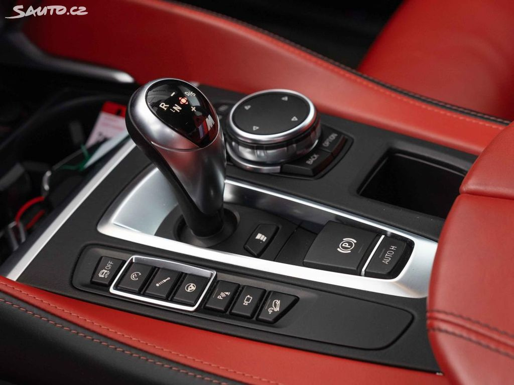 Prodám extrémně silné BMW X6 M , barva šedá - 15