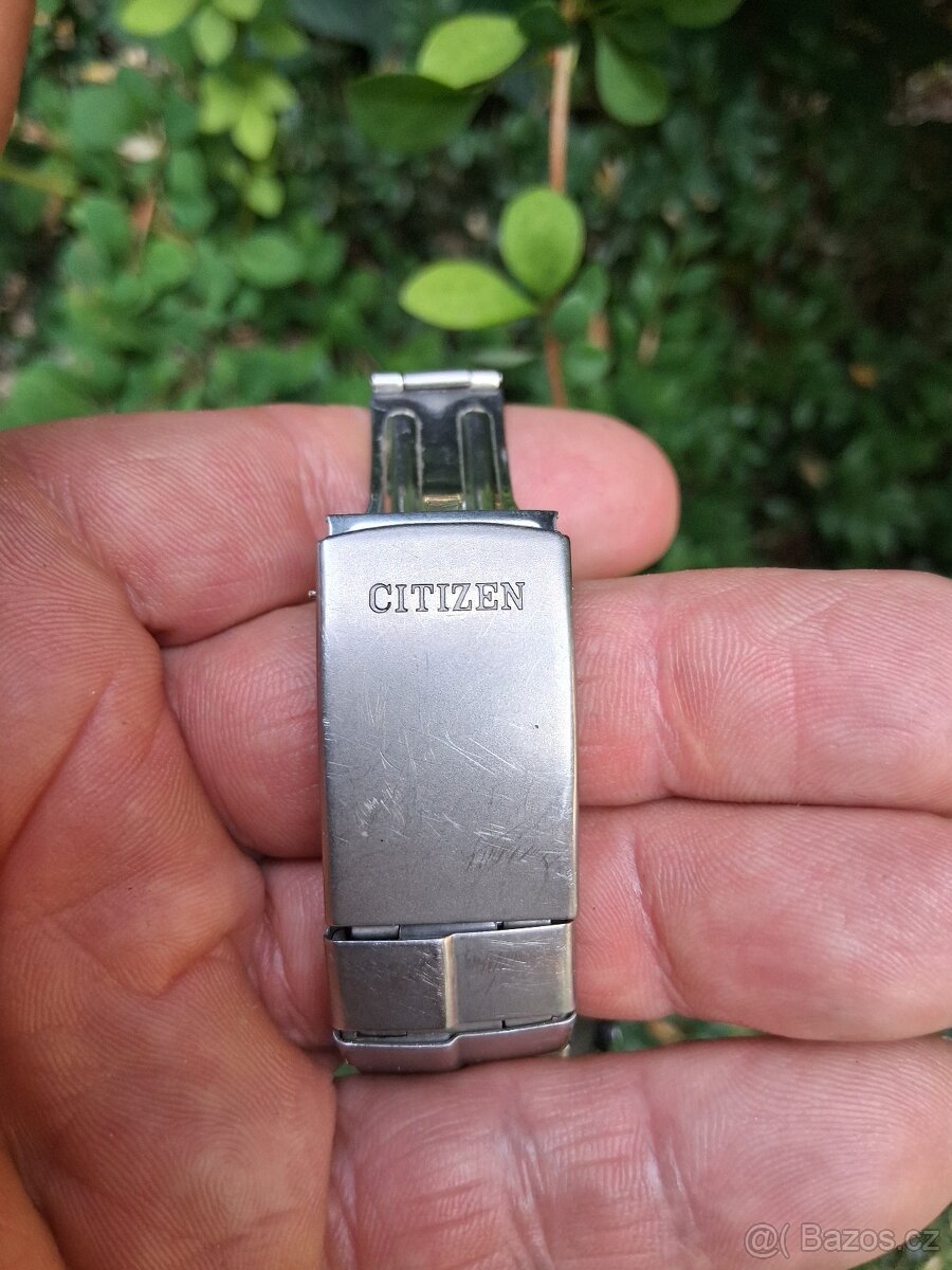 REZERVACE.Nefunkční hodinky CITIZEN - 15
