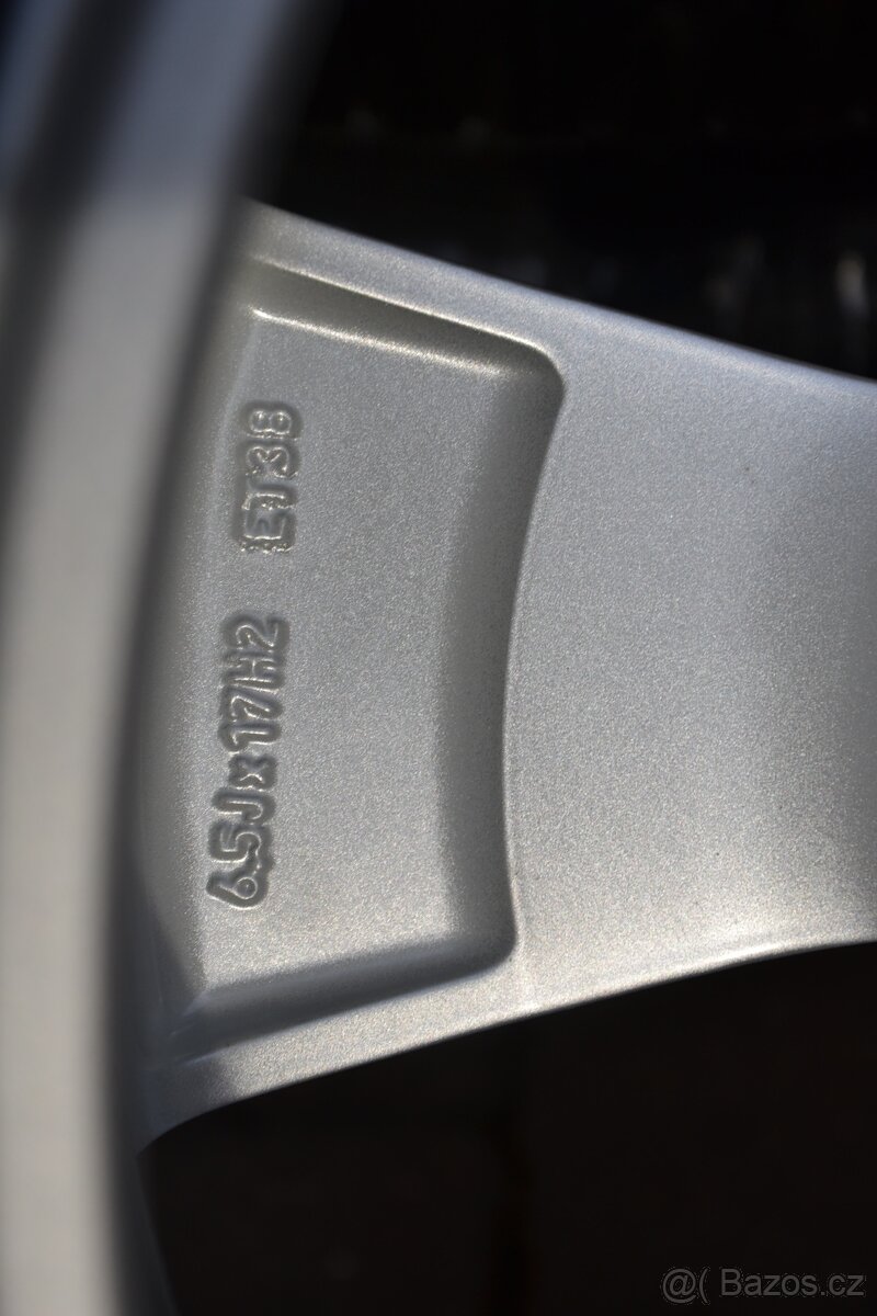 Š.Kodiaq,(2)/VW Tiguan-NOVÁ zimní orig.Alu sada -215/65R17. - 15