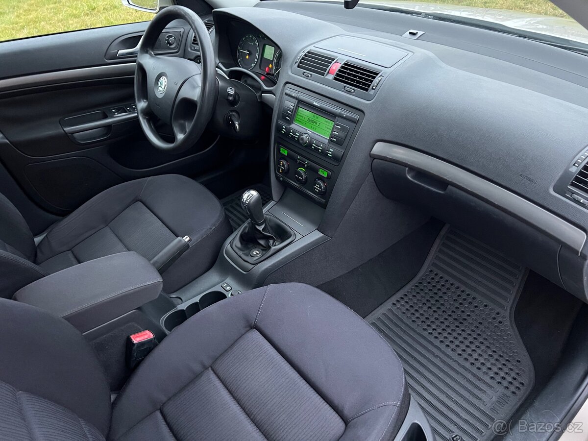 Škoda Octavia 2 1.9TDI 77kw Najeto 235 tis. km - 15