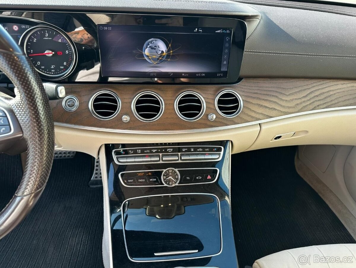 Mercedes-Benz E 220 d 4MATIC AllTerrain - 15