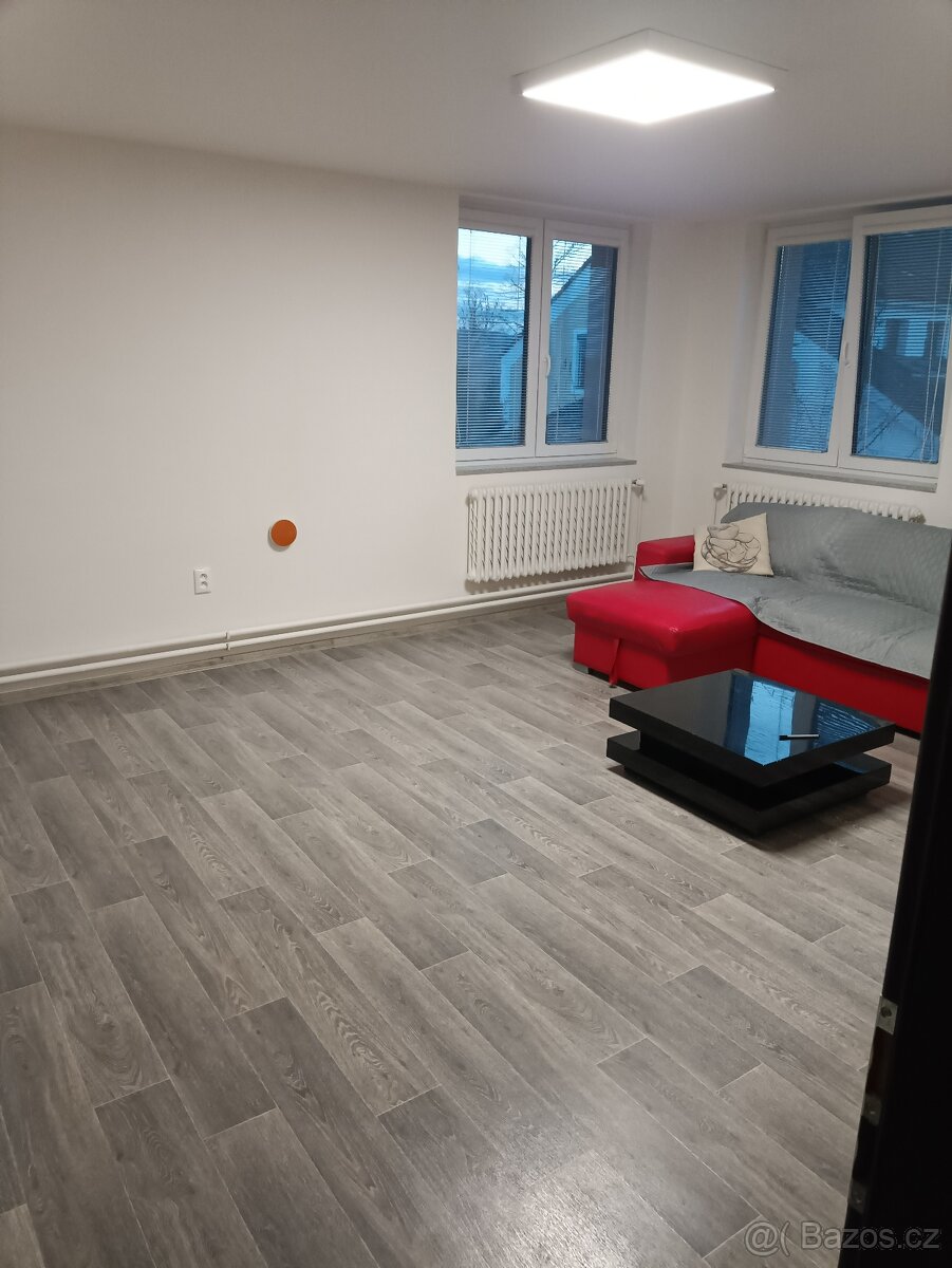 Prodej 2 Rodinných domu a stodoly v Haklových Dvorech - 15