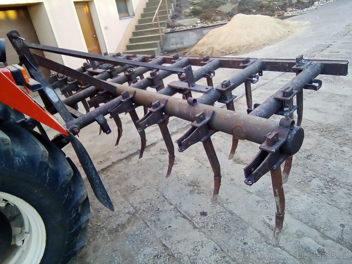 Radličkový podmítač (hloubkový kypřič) - 15