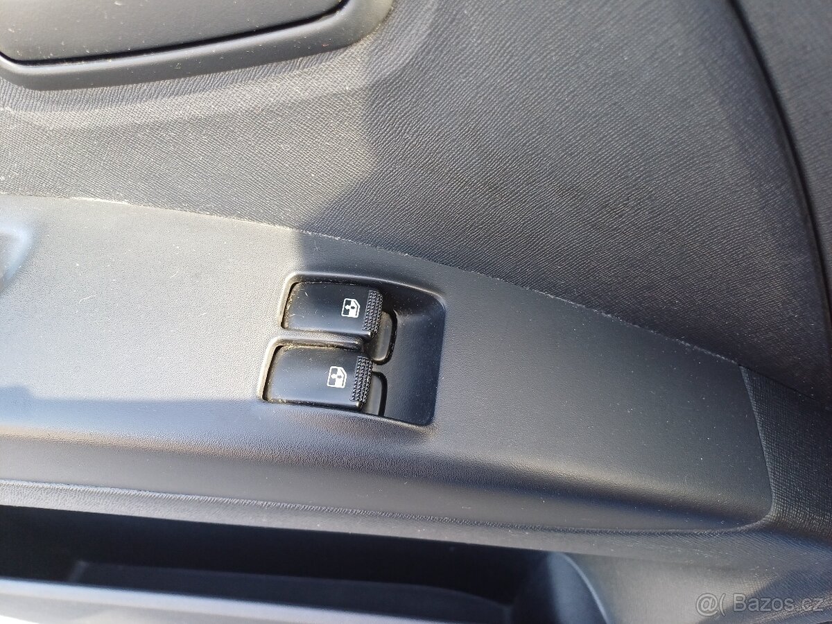 Predám Kia Picanto 1.0 benzín,46kw, rok výroby 2010,najazden - 15