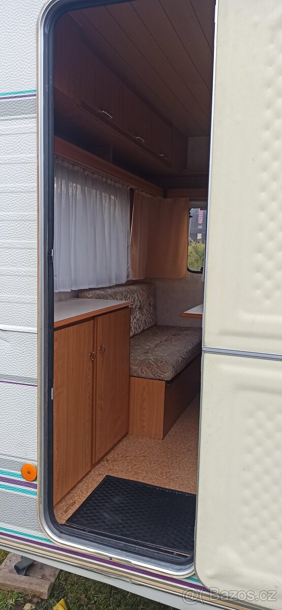 Prodám karavan CARAVELAIR BRASILIA - 15