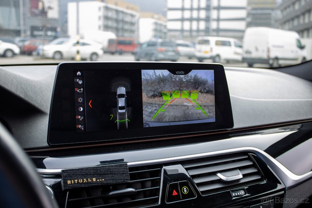 BMW Rad 5 M550i xDrive A/T - 15