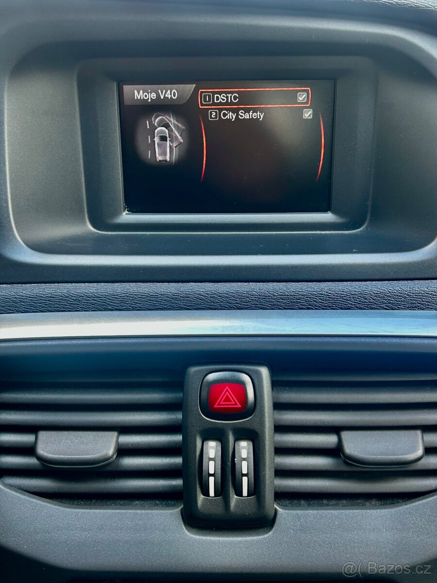 VOLVO V40 2.0D3 110KW 5VÁLEC-AUTOMAT-KAMERA-COCKPIT-98.000km - 15