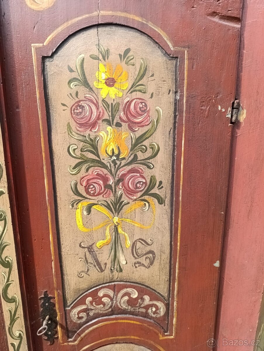 Starožitná skříň - 15