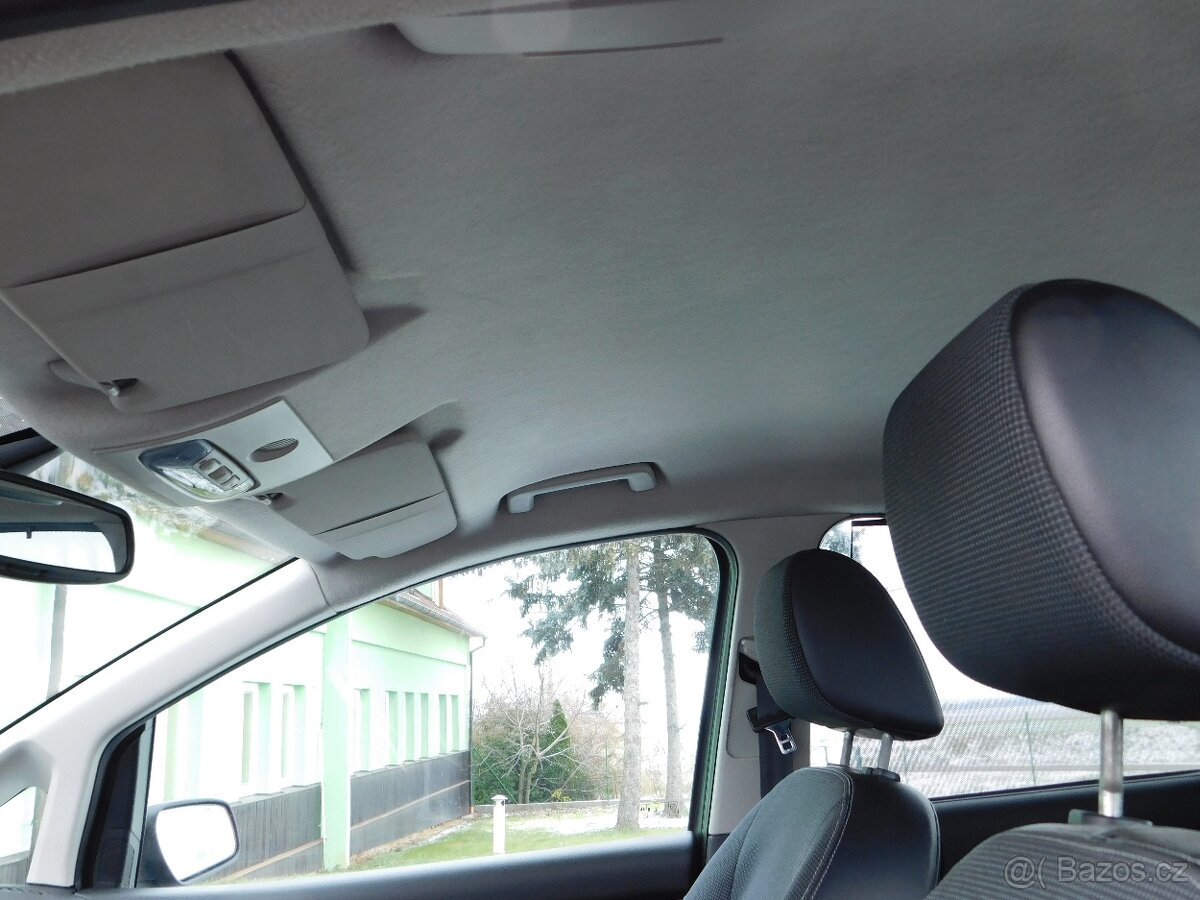 Ford C-max 2.0 TDCi,,TITANIUM,pěkný,BEZ KOROZE,tažný - 15