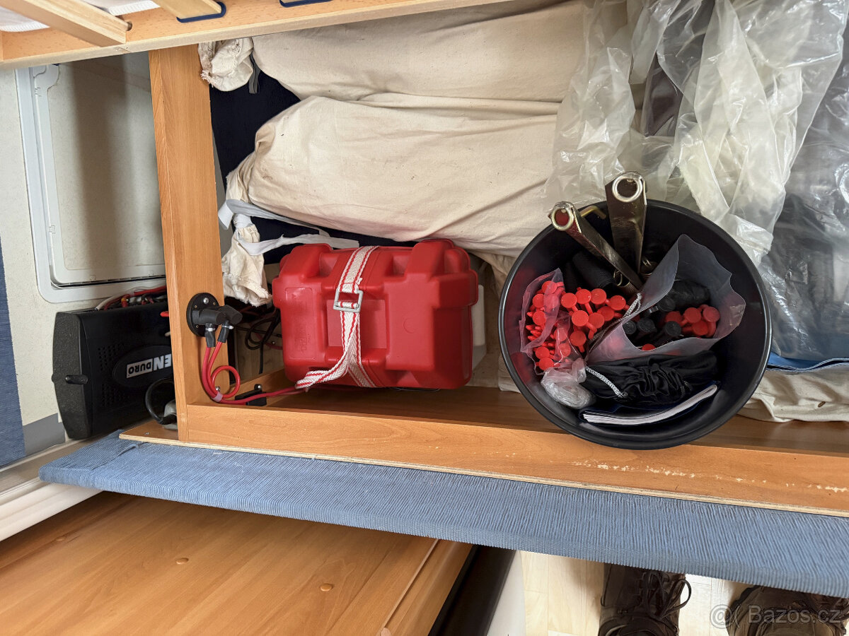 Hobby DeLuxe 400SF, PŘEDSTAN, MOVER, ULTRAHEAT - 15