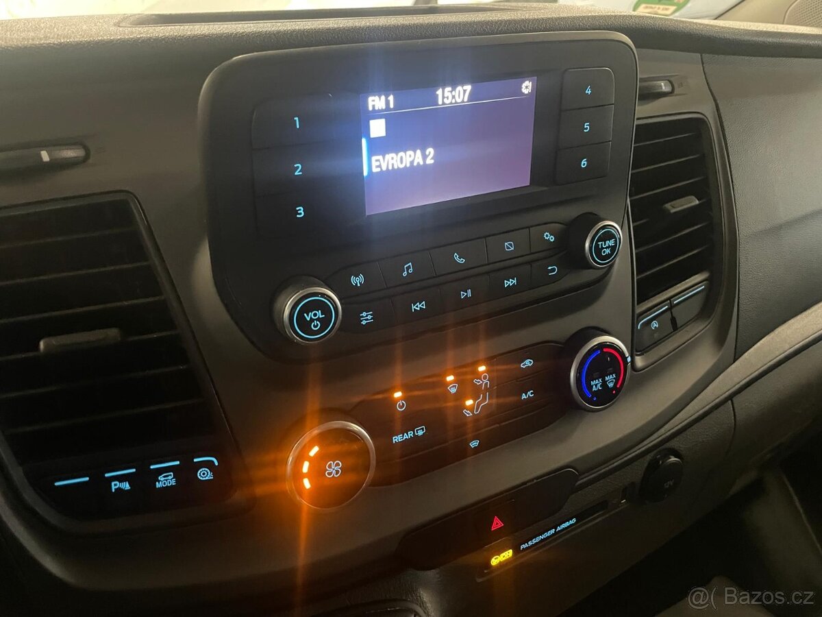 Ford Transit Custom 2,0TDCi 9Míst - 15