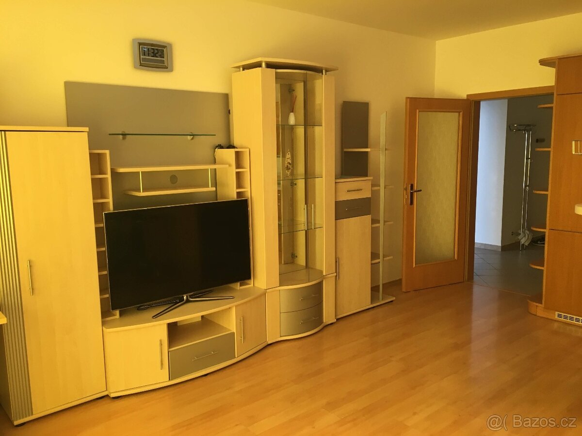 Moderní stylová obývací stěna s podsvícením - 15