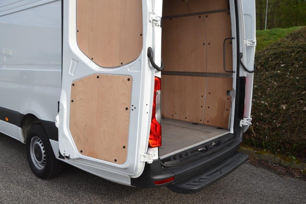 Mercedes-Benz Sprinter 317 CDi XL facelift výbava 11.000 km - 15