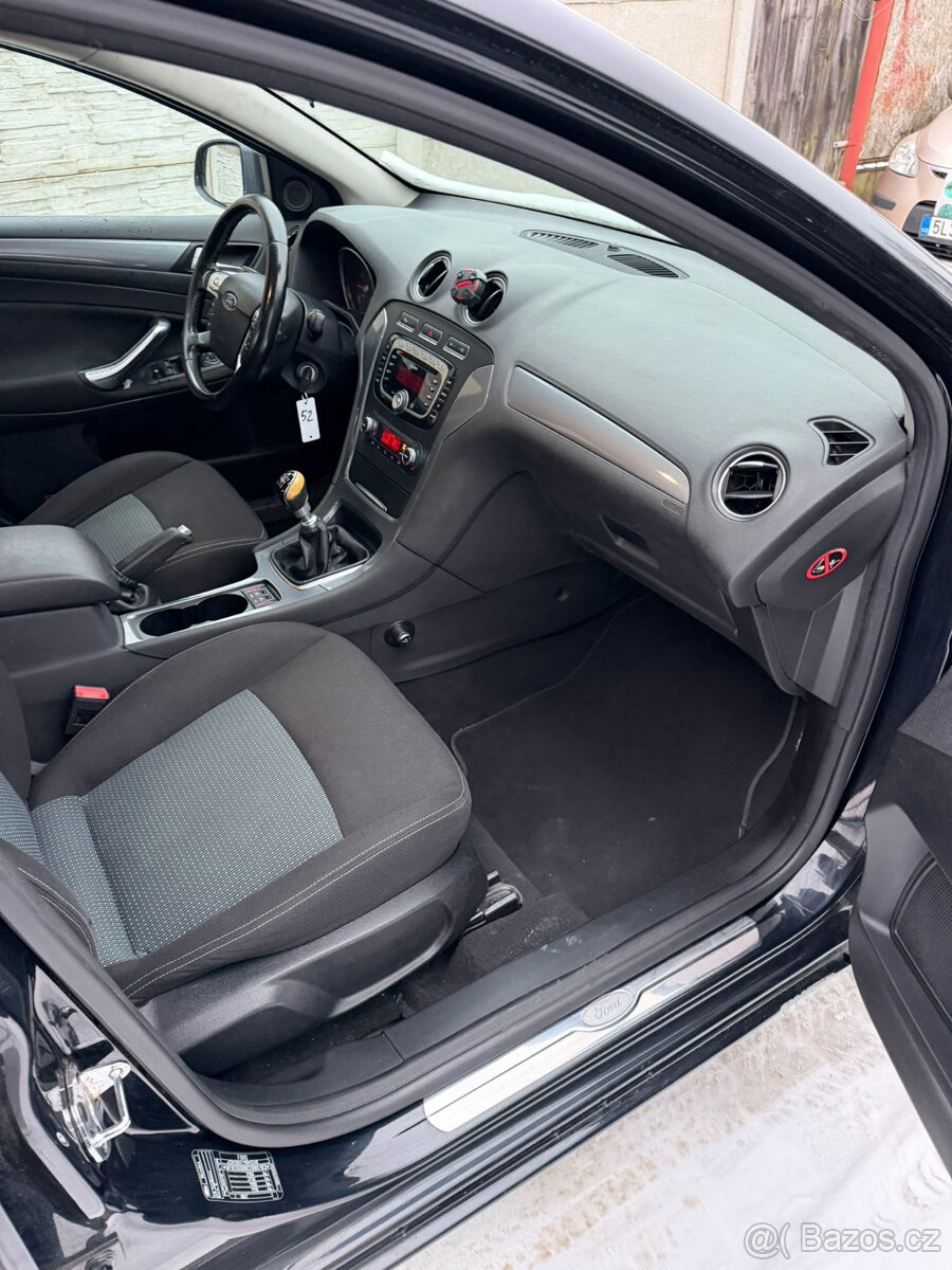 Ford Mondeo 1.6i TOP STAV - 15