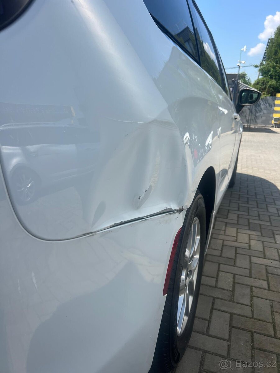 Prodám Chrysler Pacifica 2022 3,6 V6 - 15