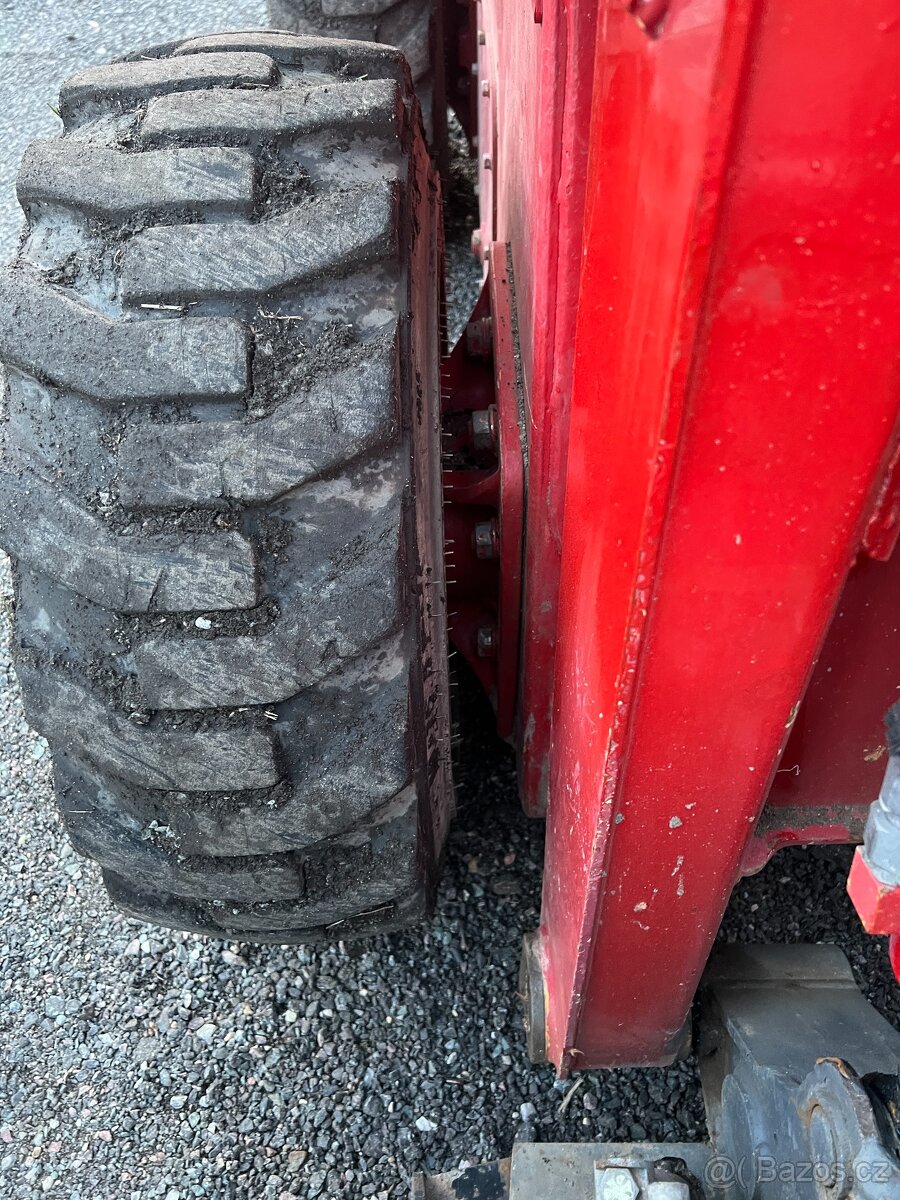 Smykový nakladač GEHL 6640 - servis za 150t Kč hotový - 15