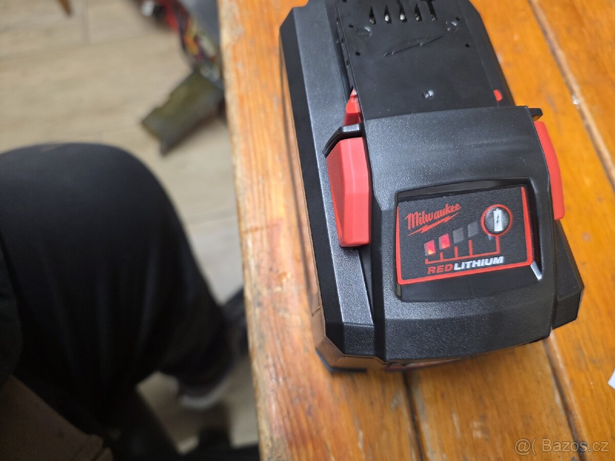 Milwaukee M18 12,6Ah a 15Ah baterie High Output - 15