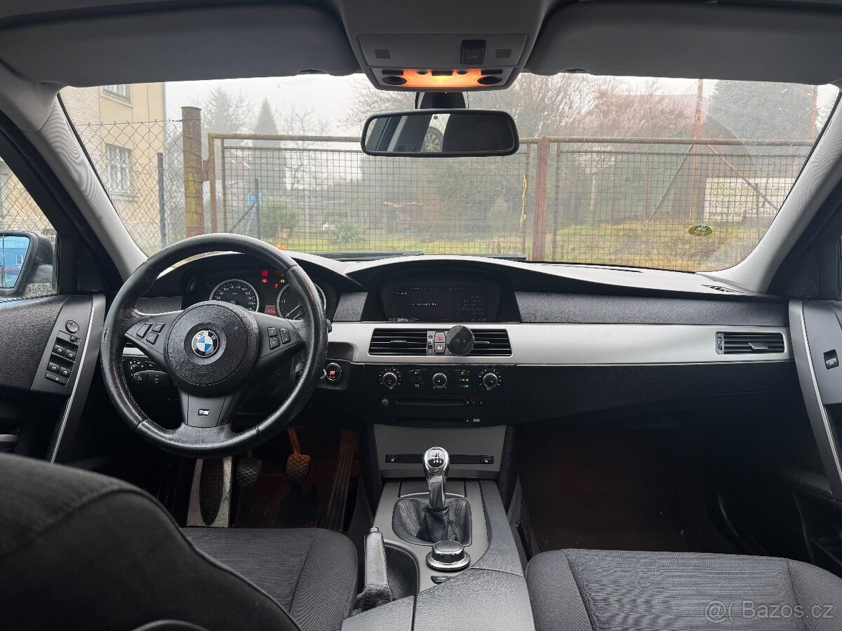 BMW E61 530D Manuál - 15