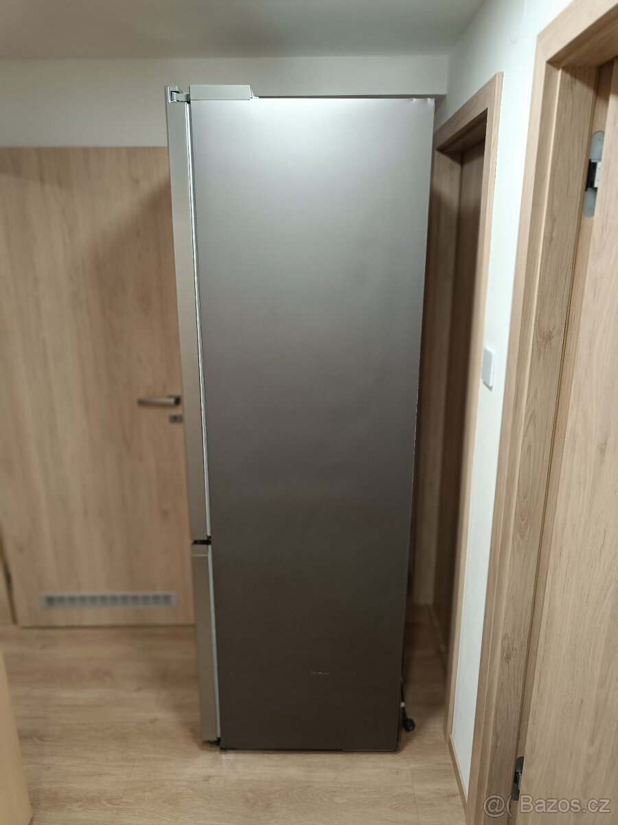 Chladnička s mrazničkou Samsung RB38T676CS9 203cm pův.c.19k - 15