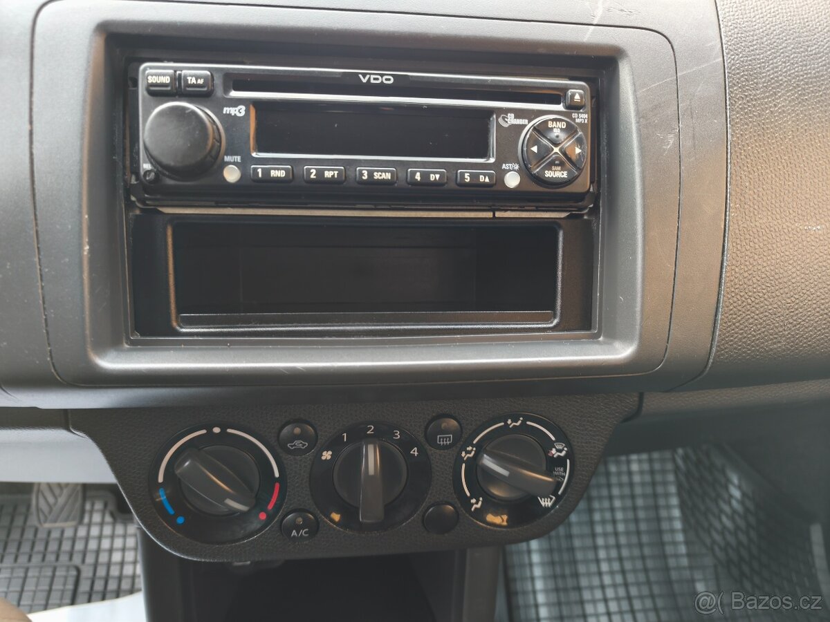 SUZUKI SWIFT 1.3 DDiS, KLIMA, VYHŘ. SEDADLA - 15