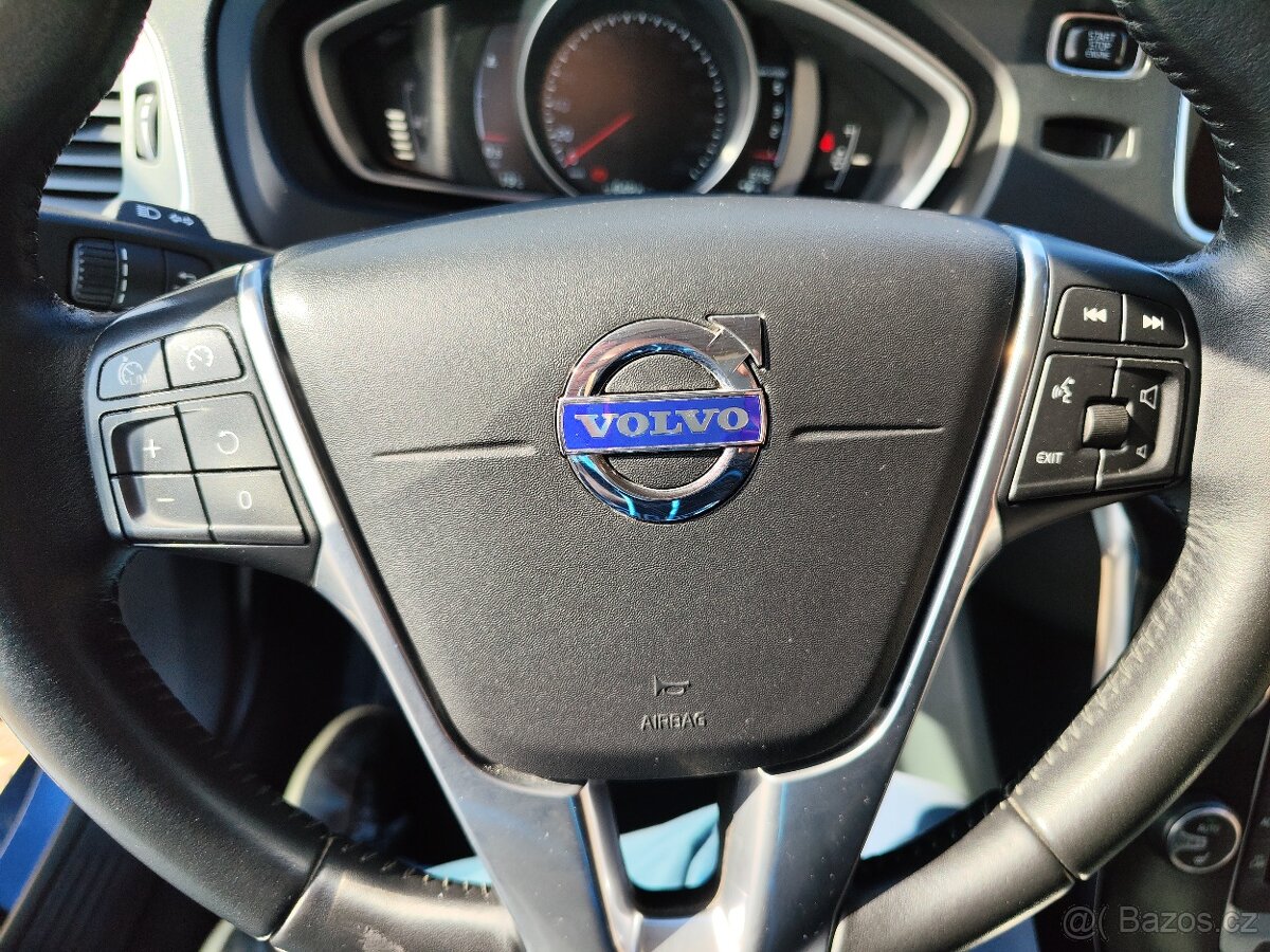 2015 Volvo v40 - 15