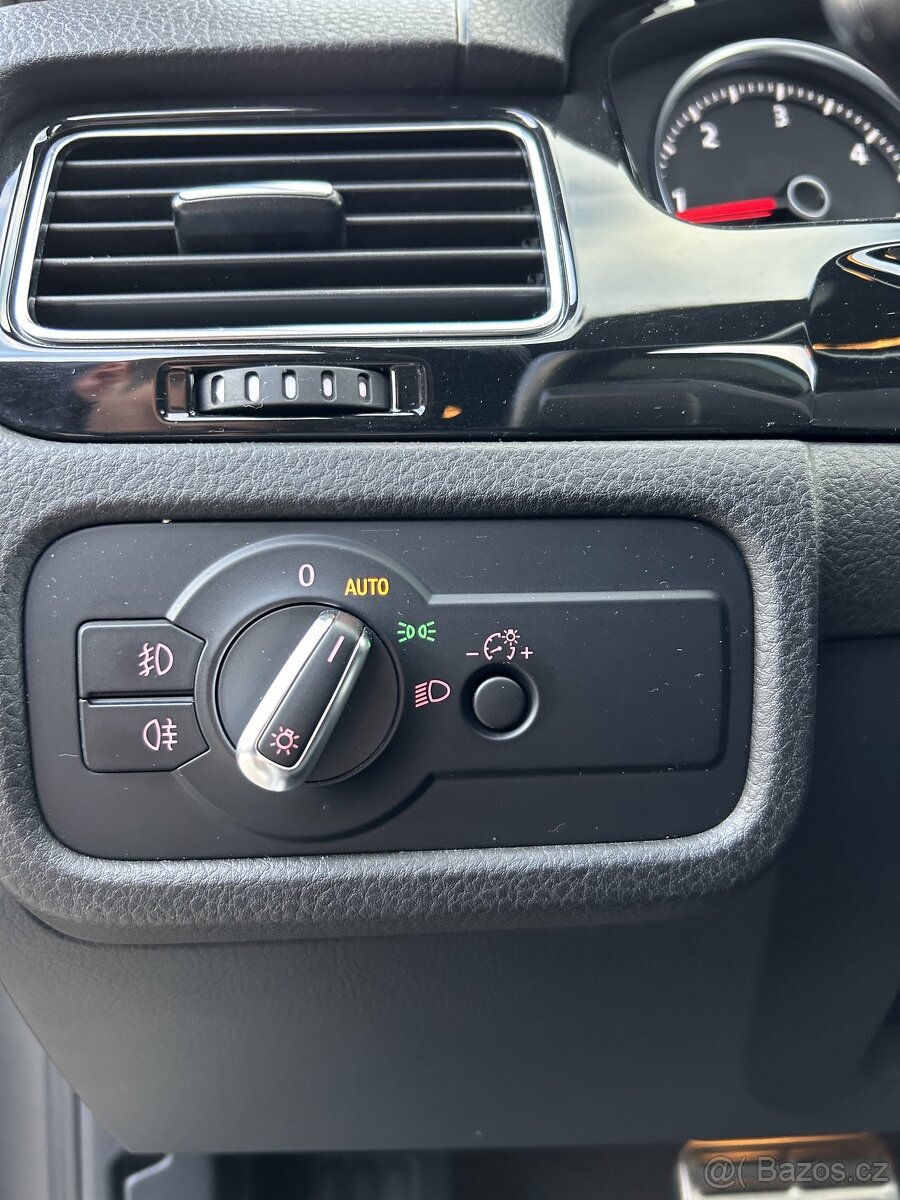 VW Touareg 3.0TDI 245k, serviska, 155tkm - 15