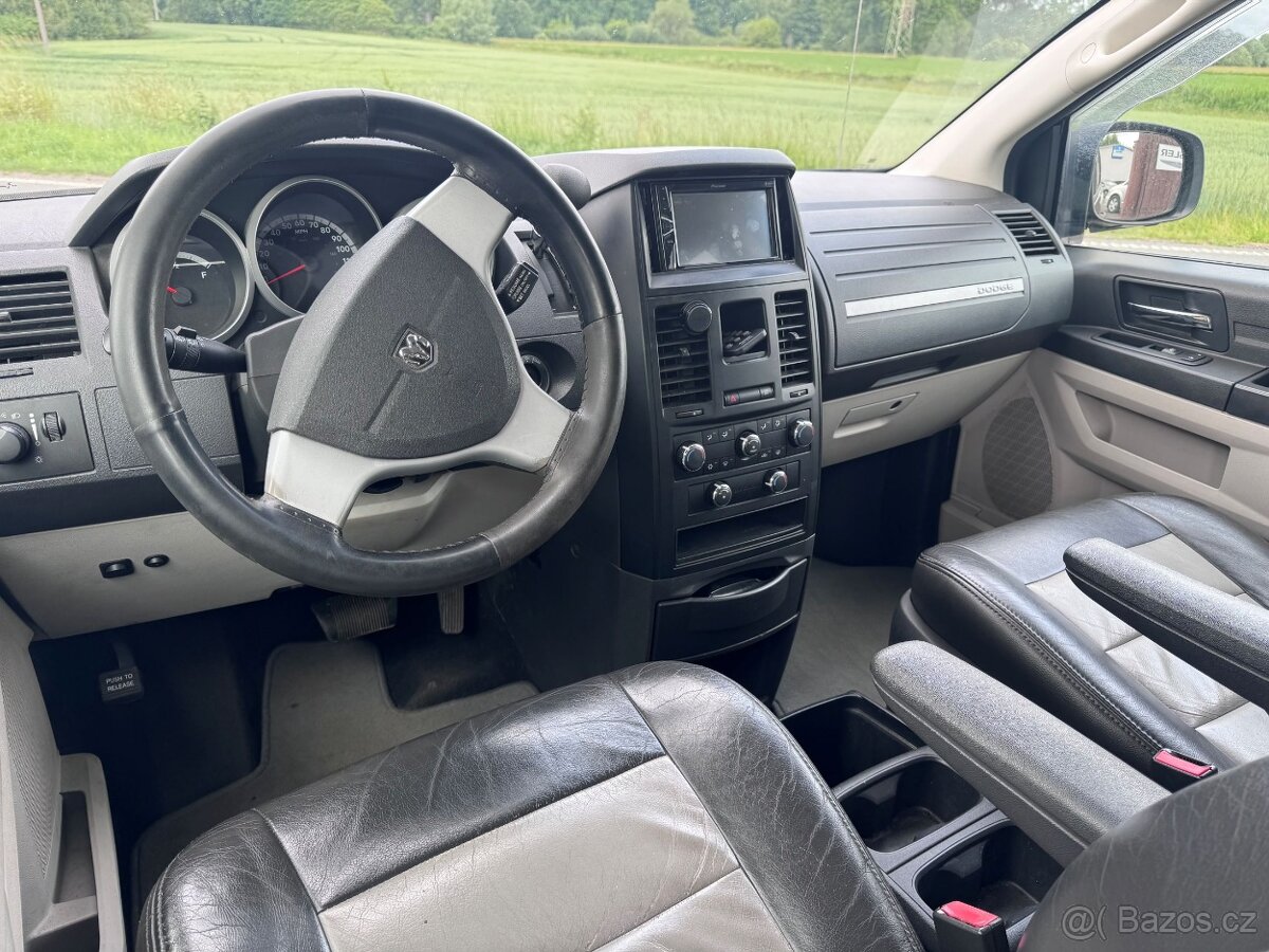 Chrysler Town Country Gr Caravan 3,3 LPG RT 2008 - 15
