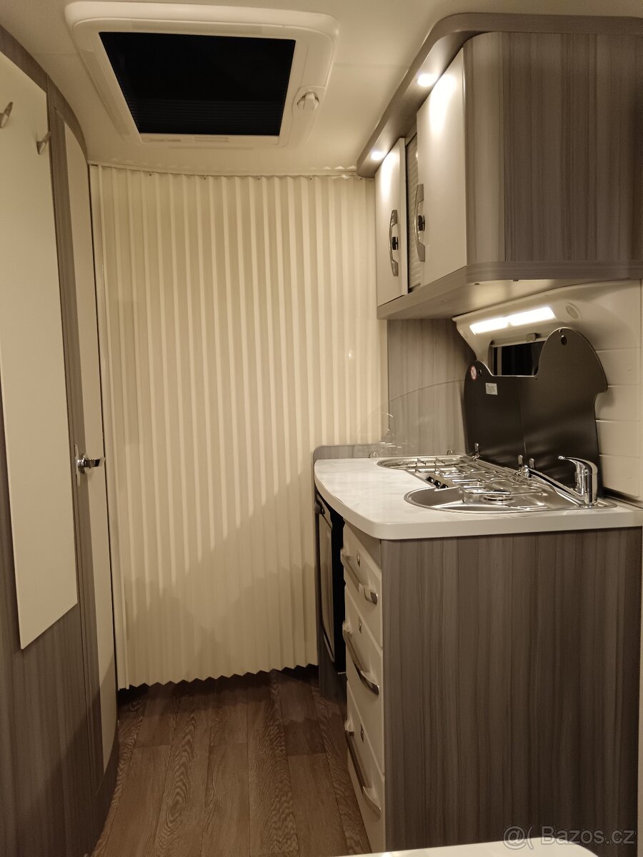 Karavan Hobby 470 r.v 2018 - 15