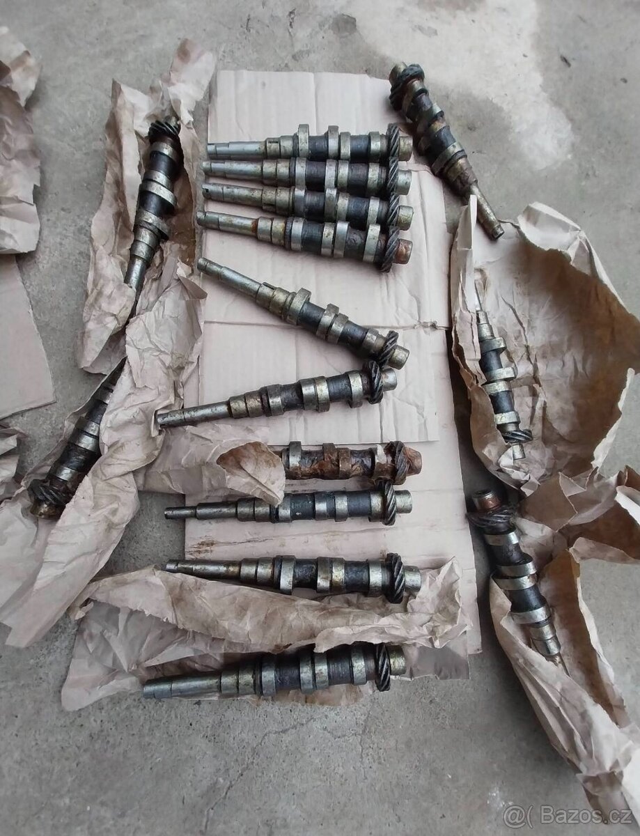 Originální náhradní díly z vojenského depozitu Dněpr K750 M7 - 15