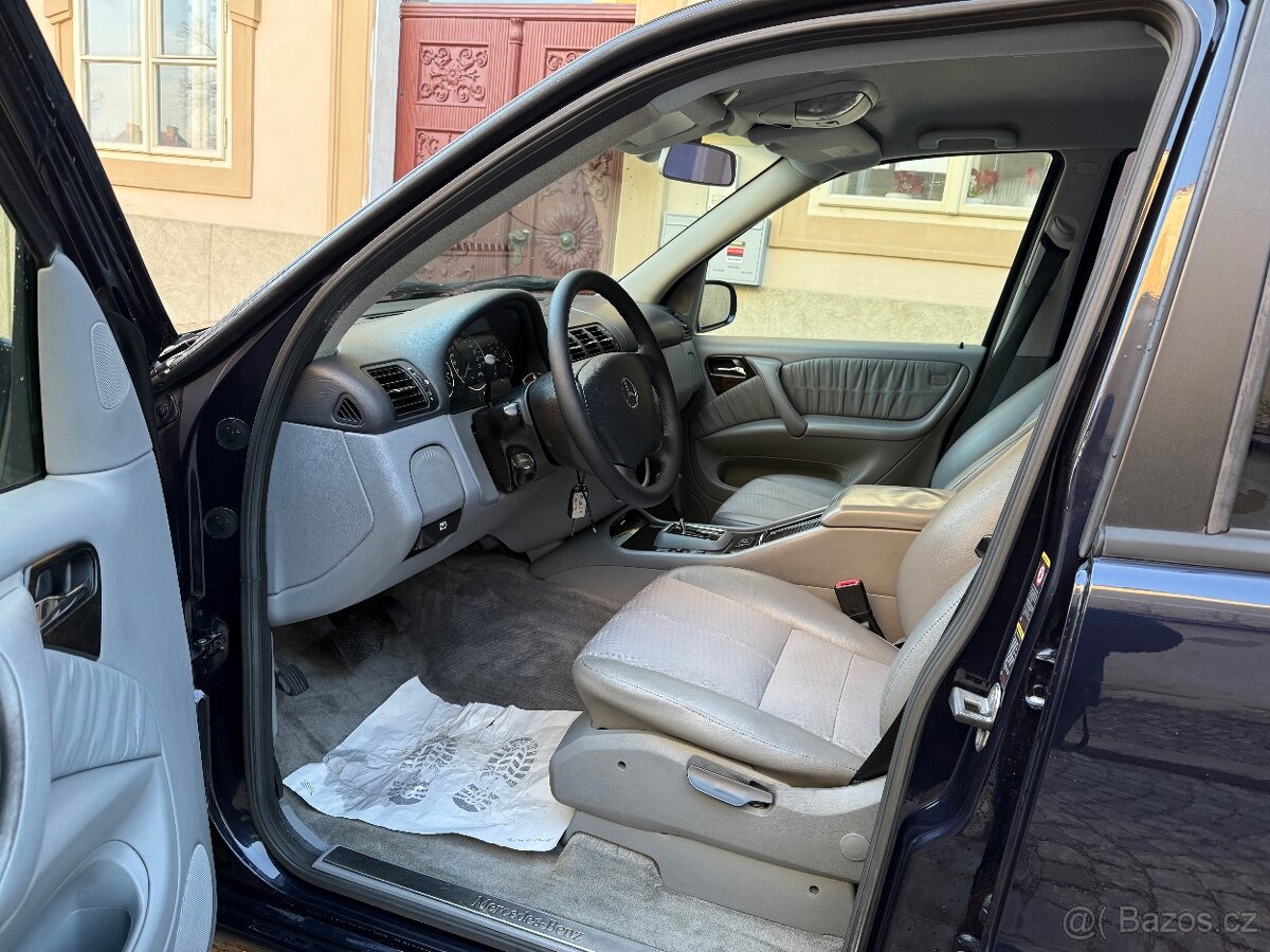 Mercedes Benz ML 270CDi Special Edition 1.Maj Serviska - 15