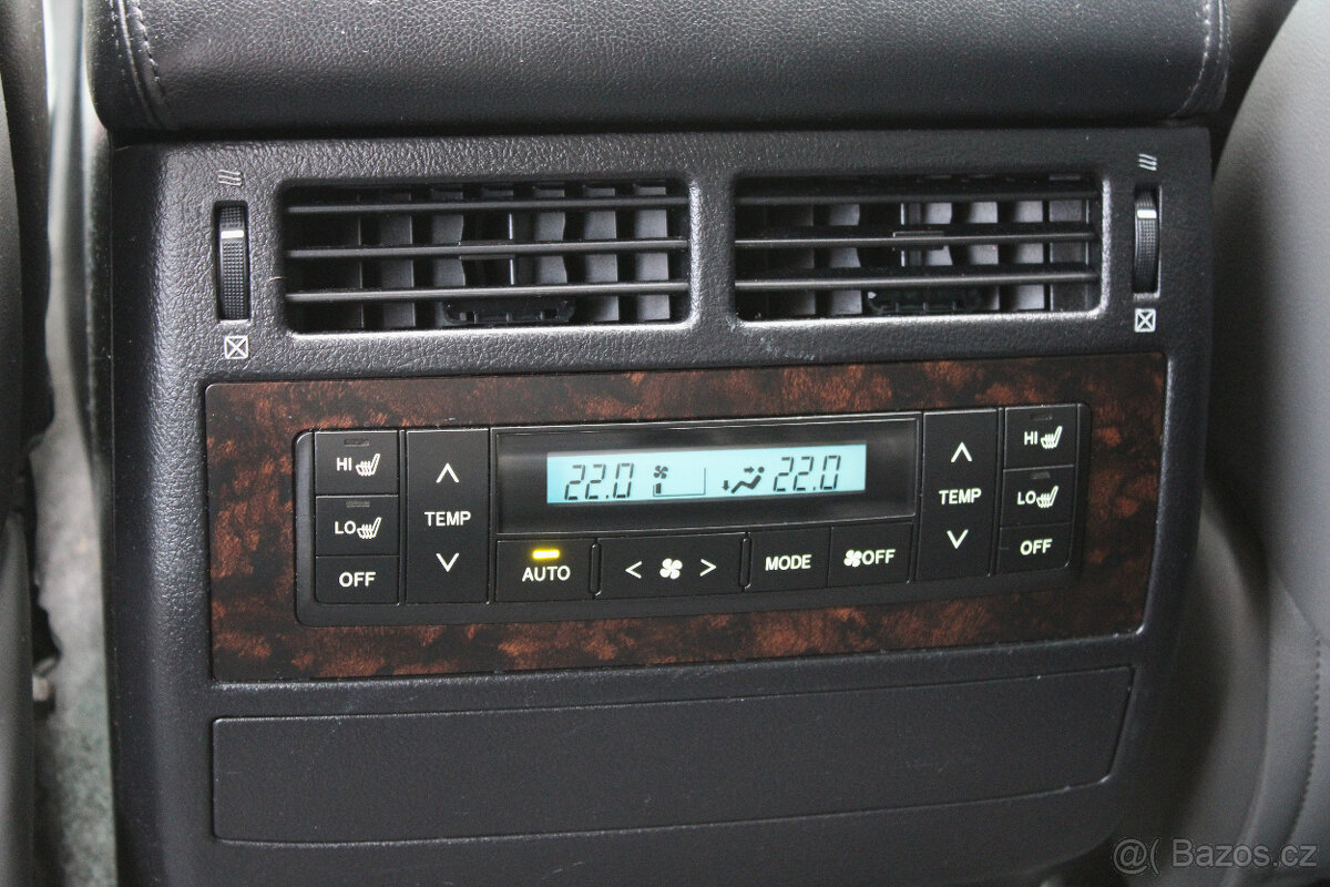 Toyota Land Cruiser 200 4.5 D4-D Luxury / 210 kW / Tažné - 15