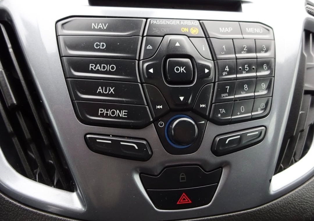 Ford Tranzit custom - 15