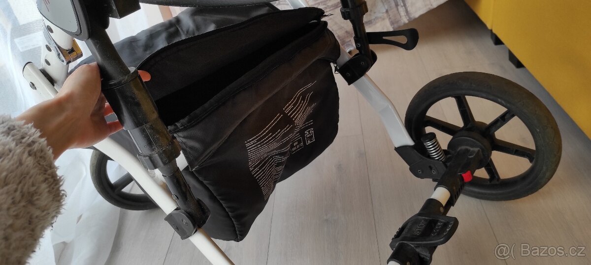 Kombinovaný kočárek 3 v 1 Kunert Mila - 15