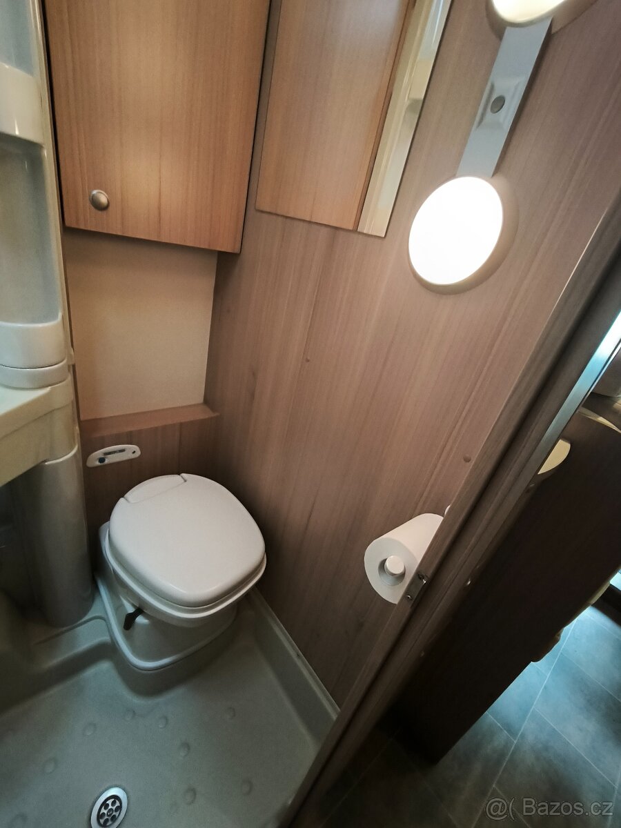 Obytné auto Burstner ixeo sjížděcí postel garáž,59TIS.KM - 15