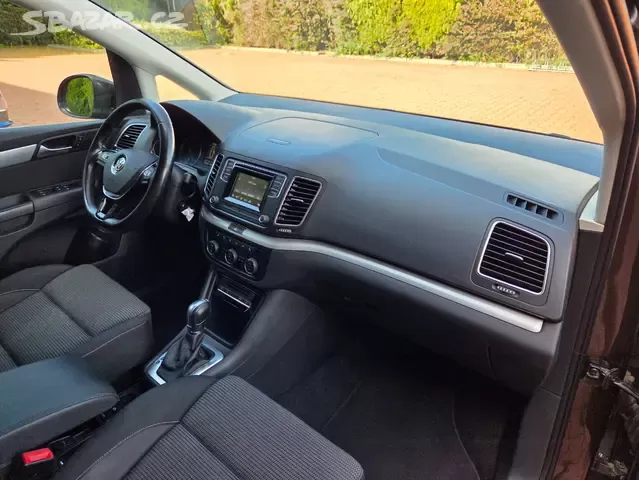 VW Sharan 2.0TDI 110kW,2015,DSG,xenon,tažné,serviska - 15