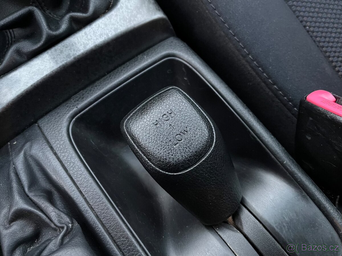 Subaru Forester 2.0i XS • 8/2011 • 110kw • Původ ČR - 15