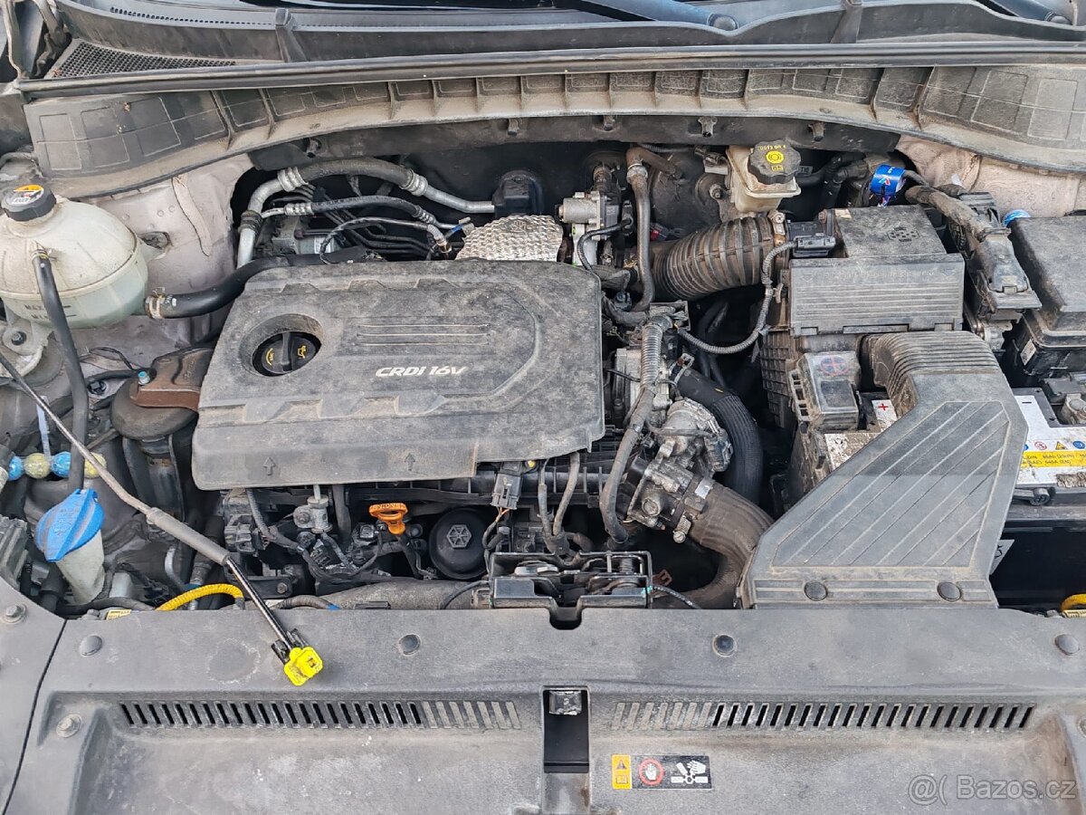 Hyundai Tucson 1.7 CRDi 1. májitel - 15