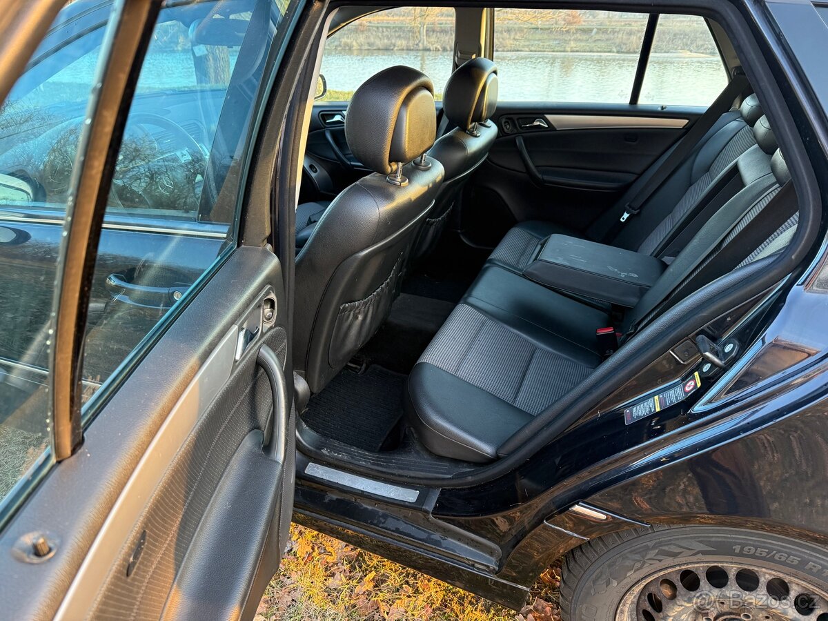 Mercedes-Benz W203 - 15