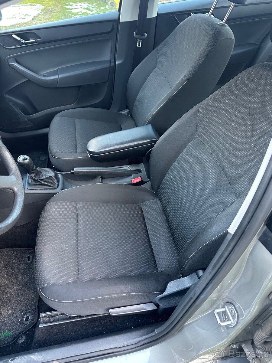 Škoda rapid 1.2 TSI-63KW-ZIMNI GUMY - 15