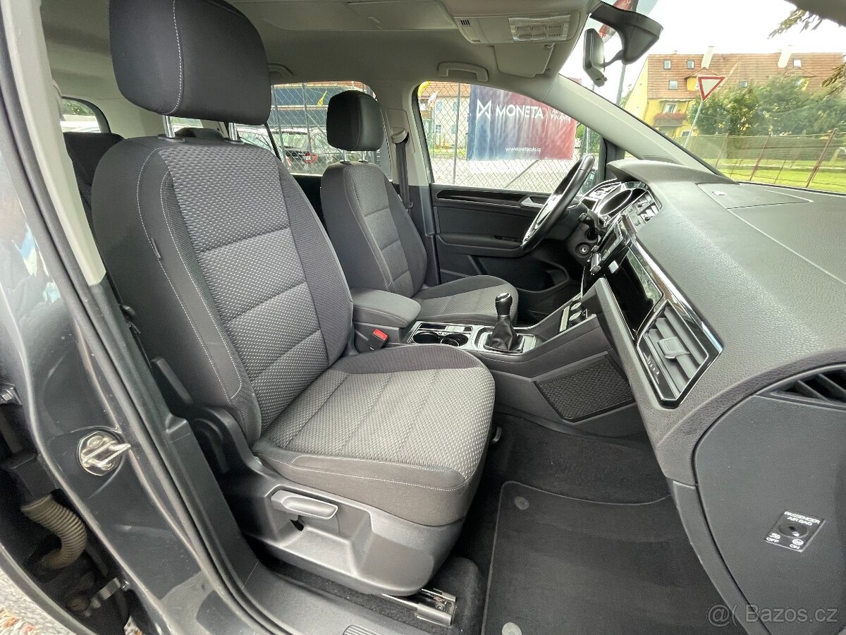 VW Touran 2.0 TDi Serviska, ALU, Senzory - 15