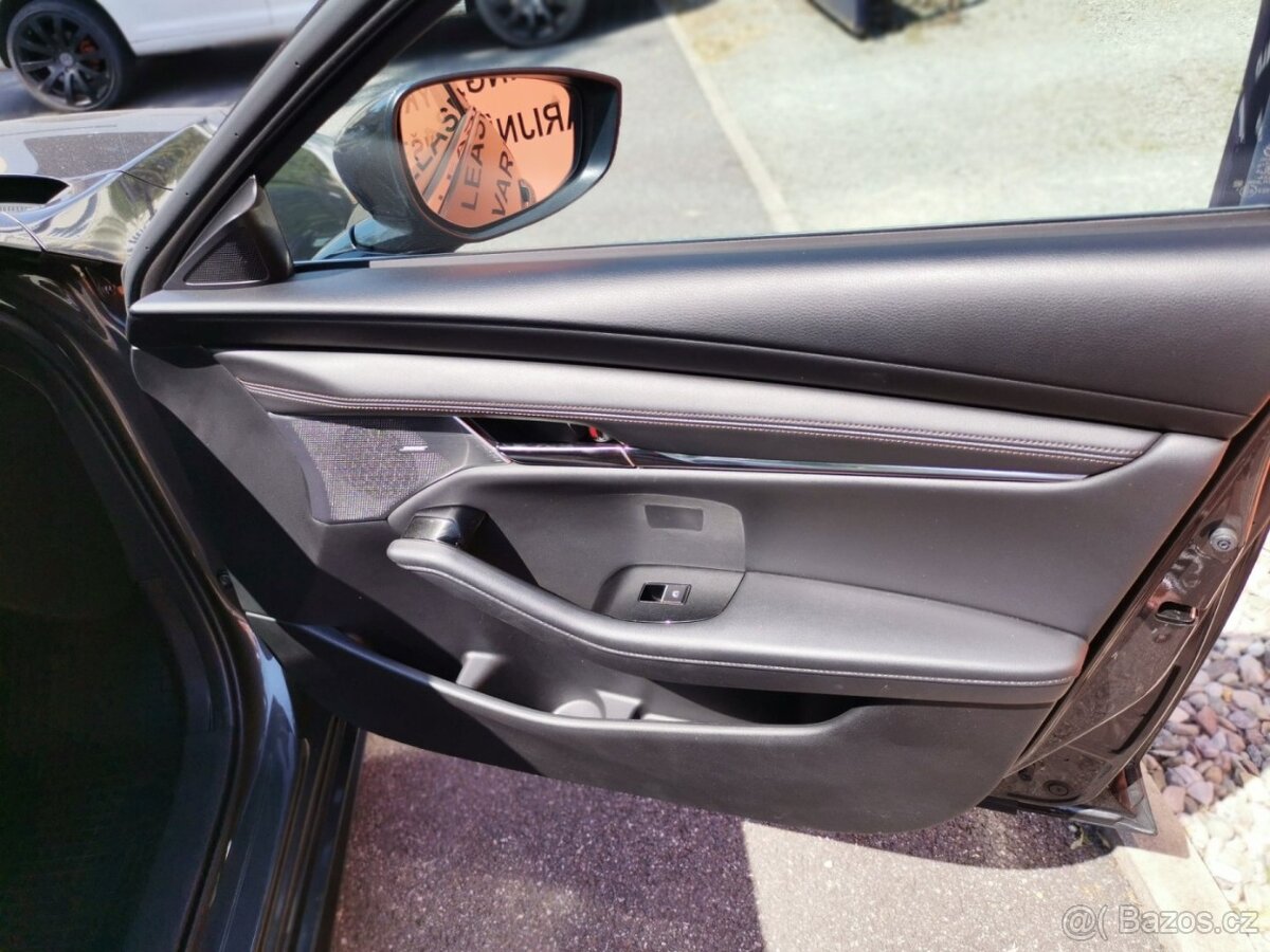 Mazda 3 2.0iX 132kw Full výbava - 15