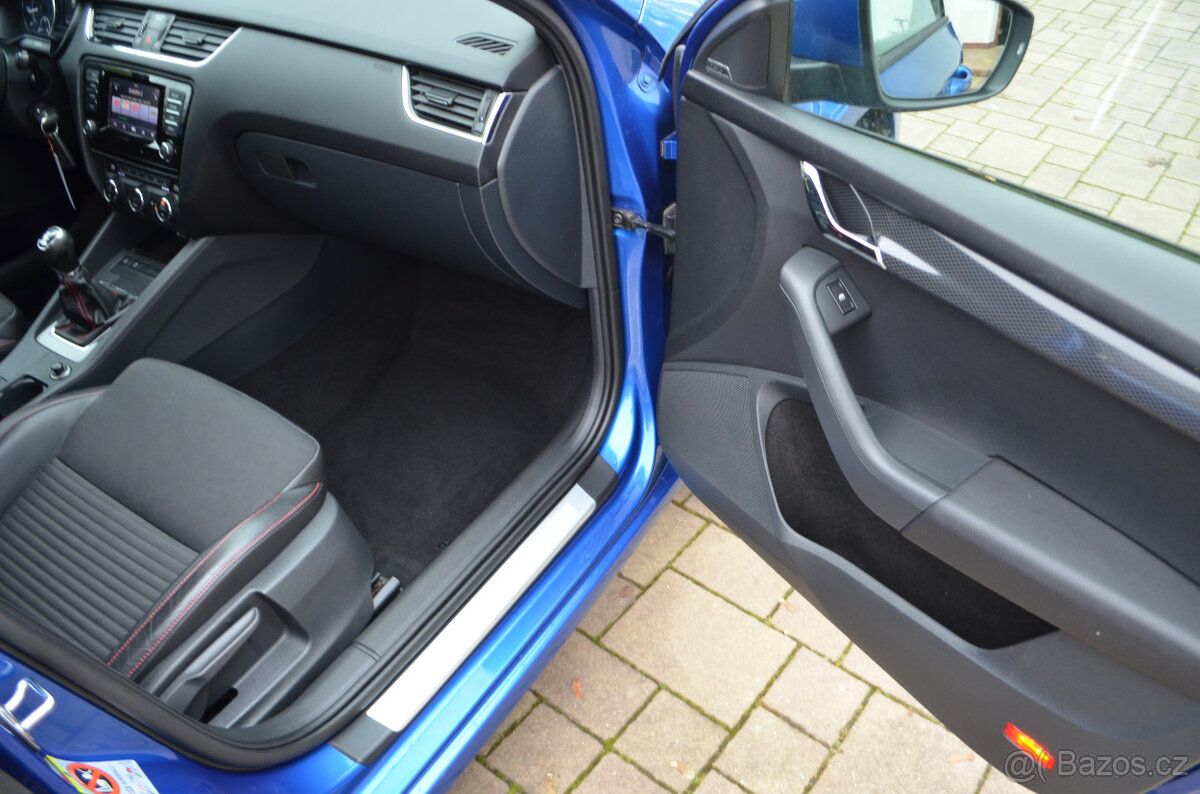 PRODÁM ŠKODA OCTAVIA 2.0TSI RS COMBI 2014 MANUÁL - 15