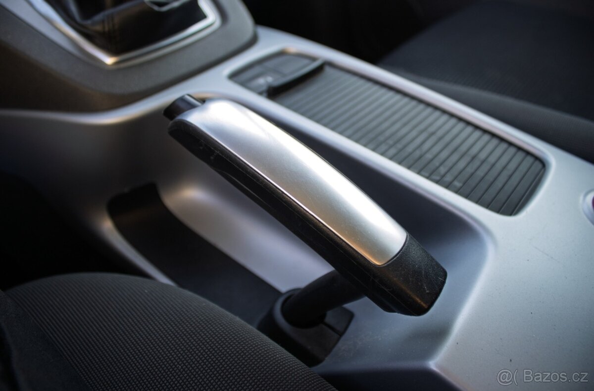 Ford Kuga 2.0 TDCi DPF Titanium 2WD - 15